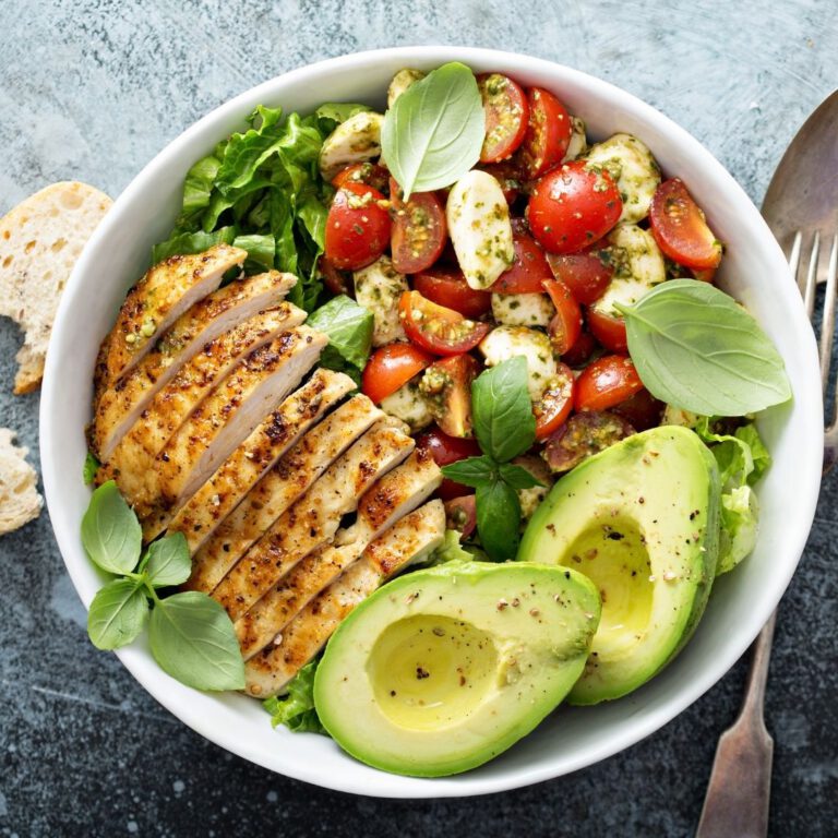 Read more about the article Chicken and Avocado Salad Recipe