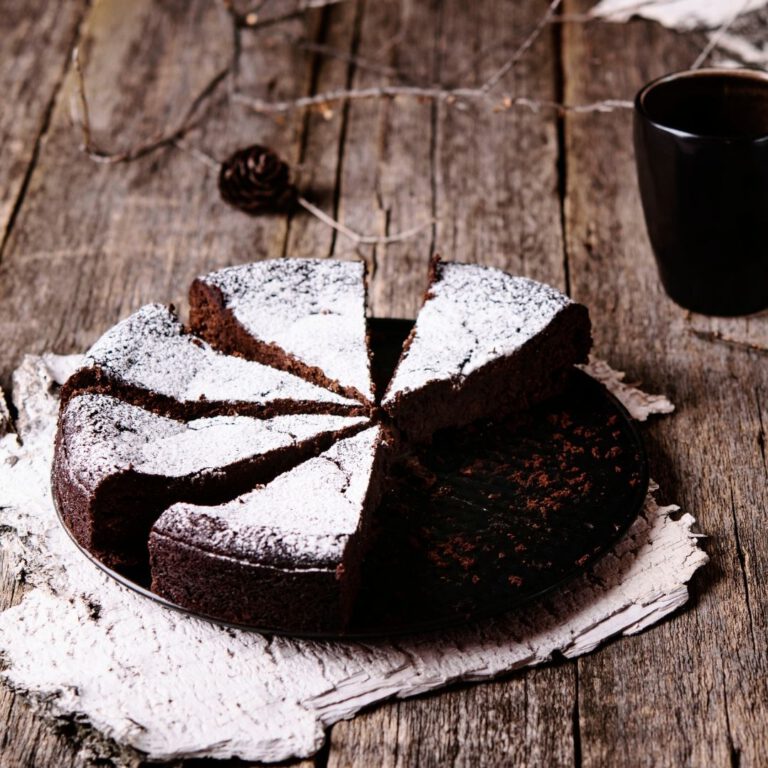 Read more about the article Kladdkaka (Swedish Chocolate Cake) Recipe