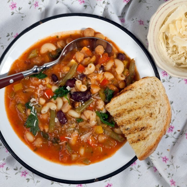 Read more about the article Minestrone Soup Recipe