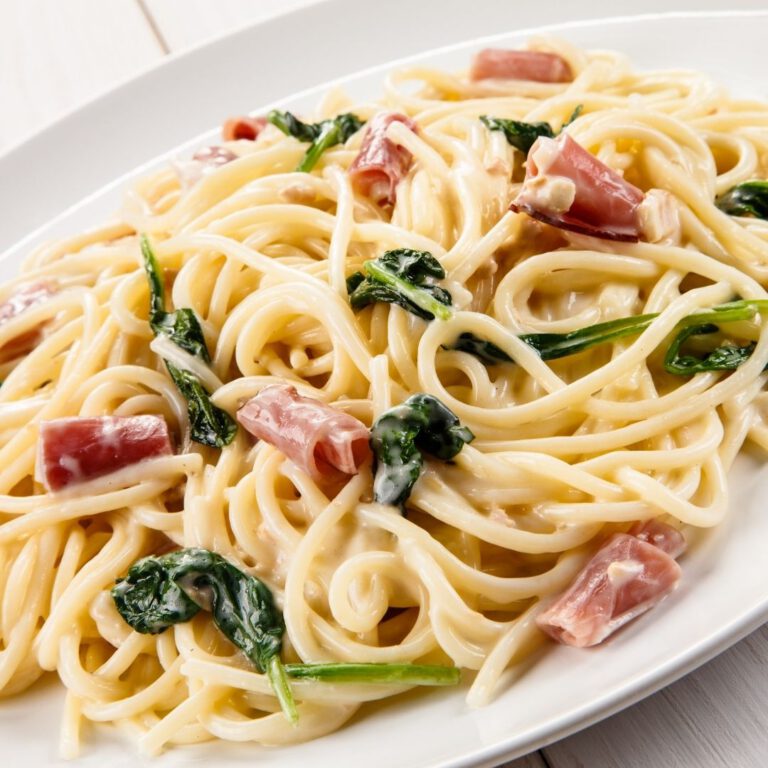 Read more about the article Pasta with Spinach, Feta and Bacon Recipe