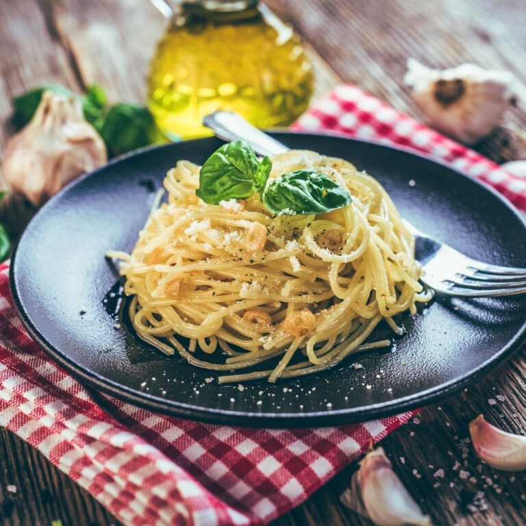 Read more about the article Spaghetti Aglio e Olio Recipe