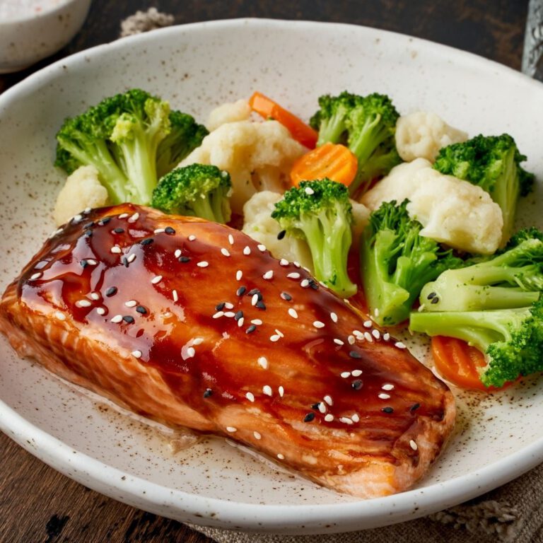 Read more about the article Teriyaki Salmon with Steamed Broccoli Recipe