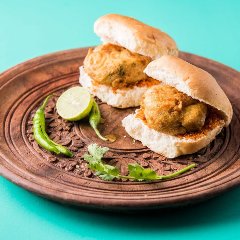 Read more about the article Vada Pav Recipe