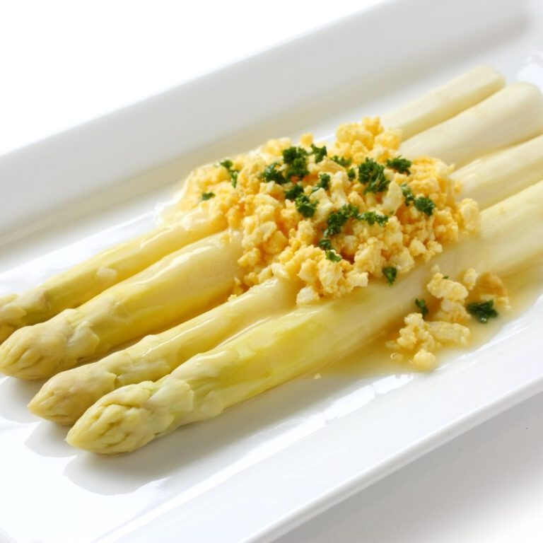 Read more about the article White Asparagus in Butter Recipe