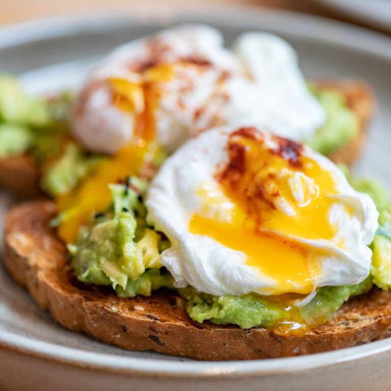 Read more about the article Avocado Toast with Poached Eggs Recipe